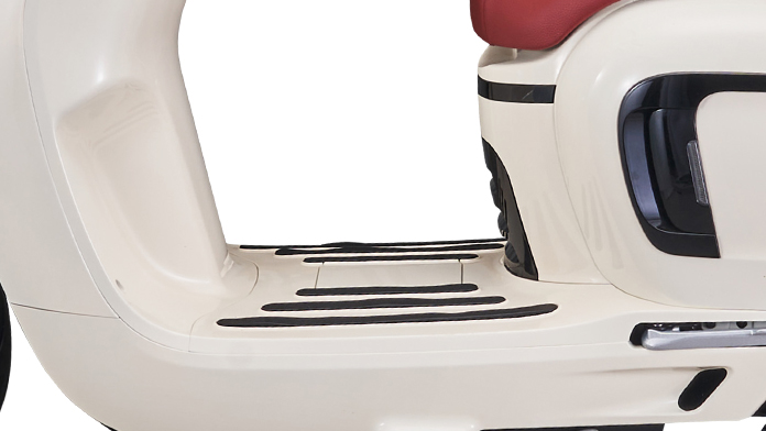 Spacious Floorboard